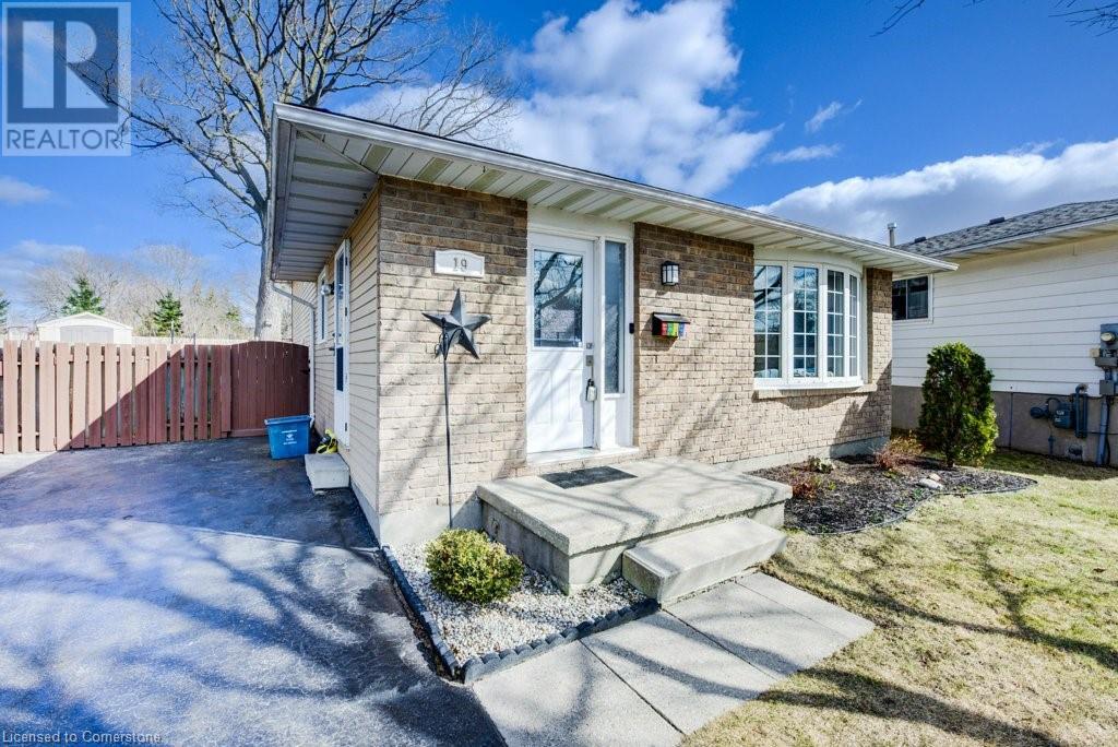 Property at 19 SEKURA Place image 1