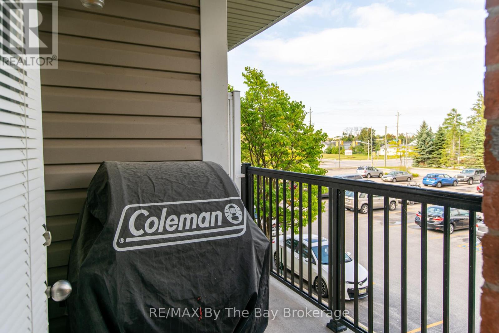 211 - 16 Westbury Road, Wasaga Beach, Ontario  L9Z 0B8 - Photo 25 - S12080437