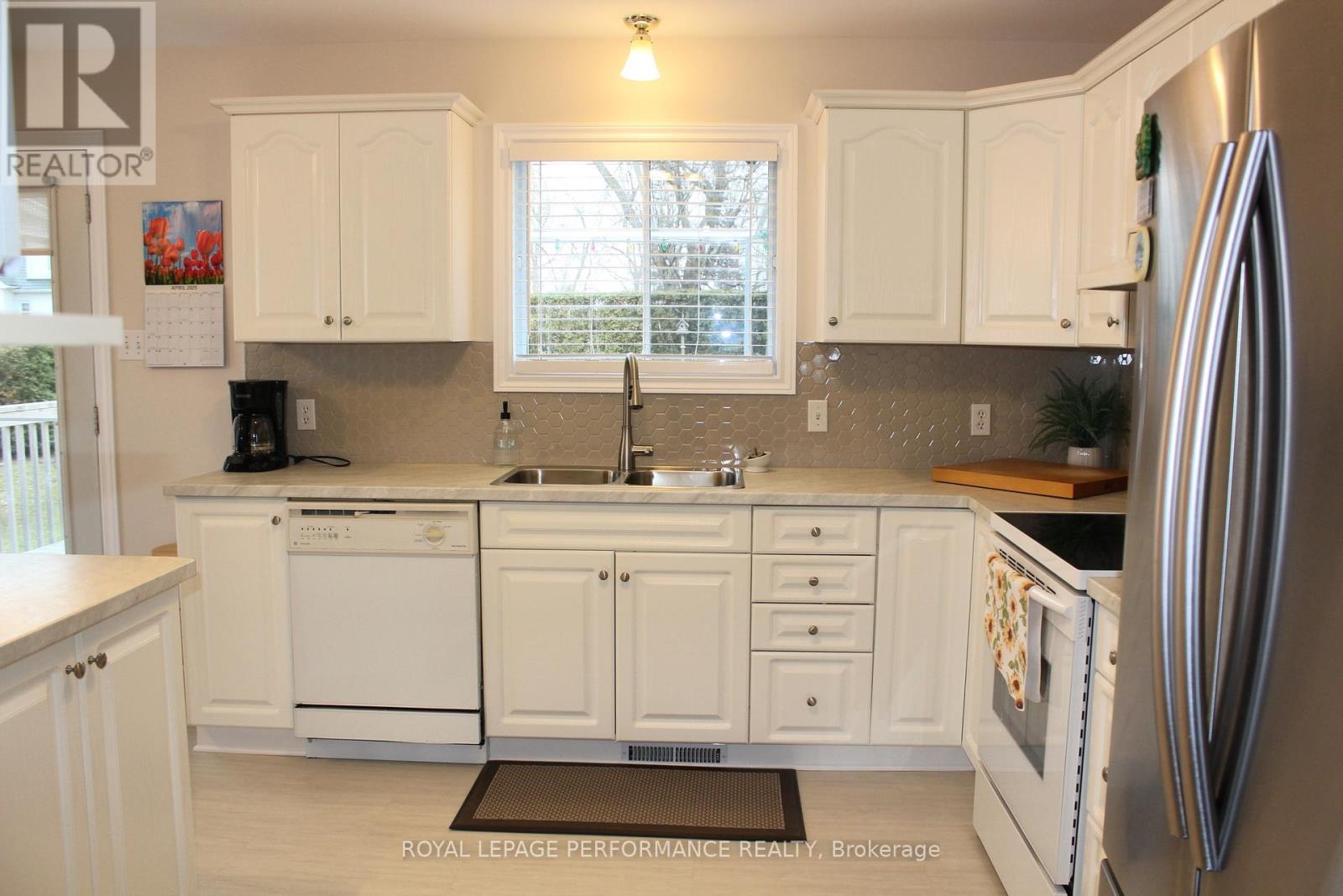 6818 Riverview Drive, South Glengarry, Ontario  K6H 7M1 - Photo 11 - X12080456
