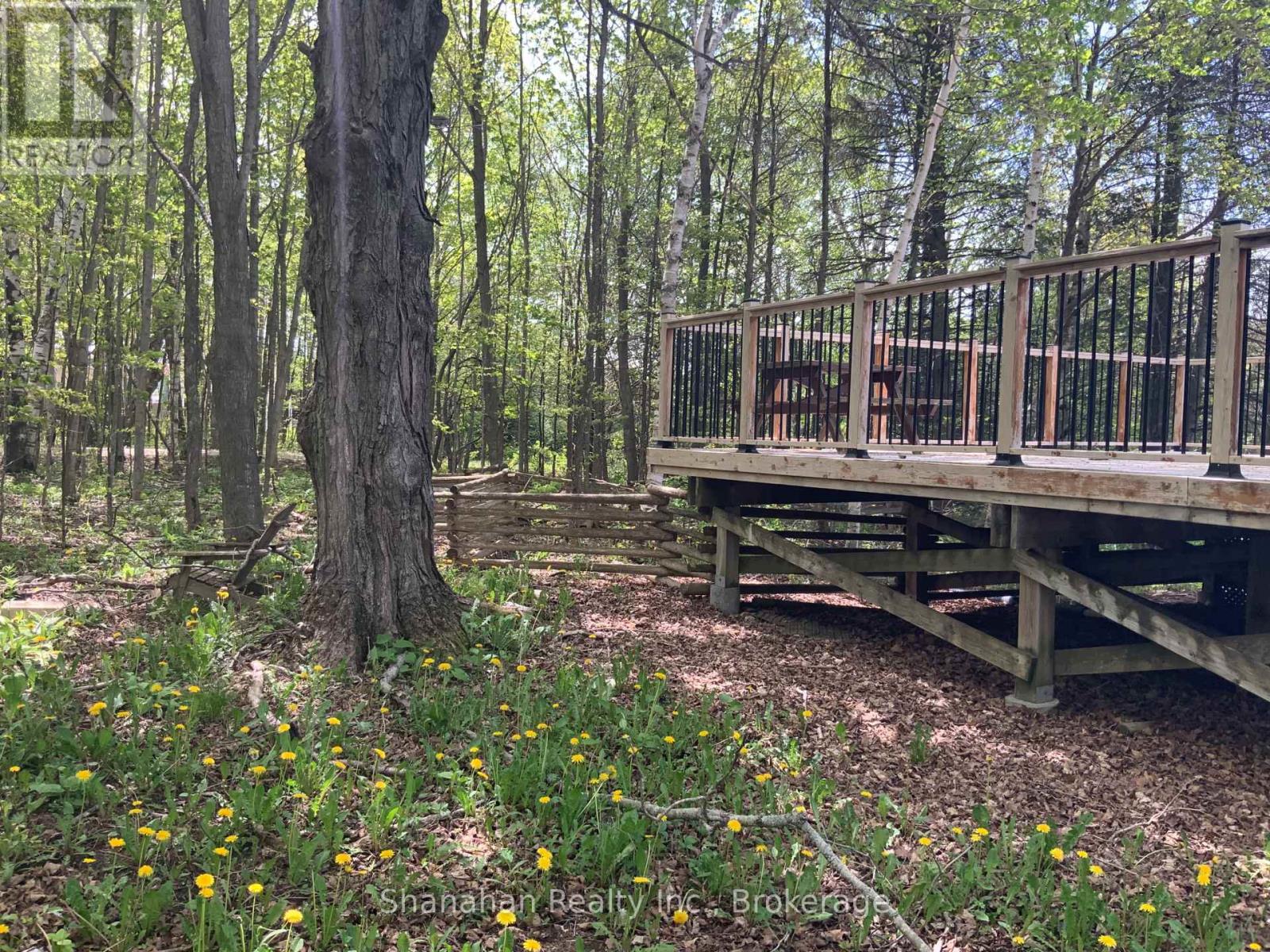 46 Maple Golf Crescent, Northern Bruce Peninsula, Ontario  N0H 2R0 - Photo 10 - X12055599