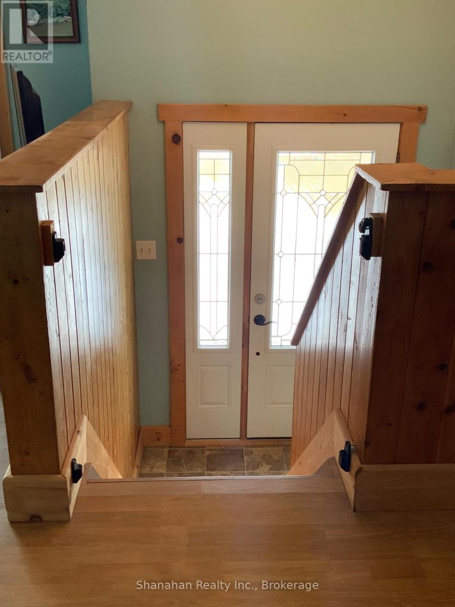 46 Maple Golf Crescent, Northern Bruce Peninsula, Ontario  N0H 2R0 - Photo 12 - X12055599