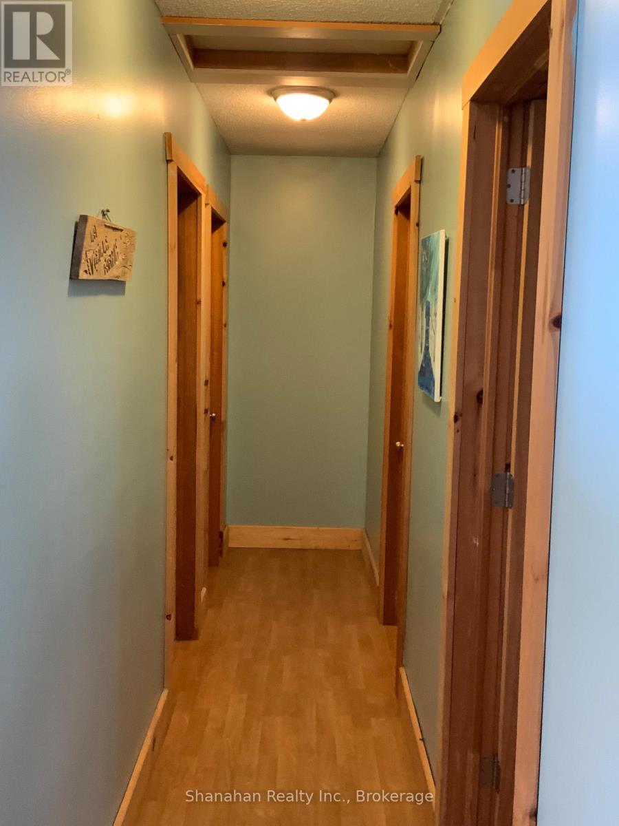 46 Maple Golf Crescent, Northern Bruce Peninsula, Ontario  N0H 2R0 - Photo 18 - X12055599