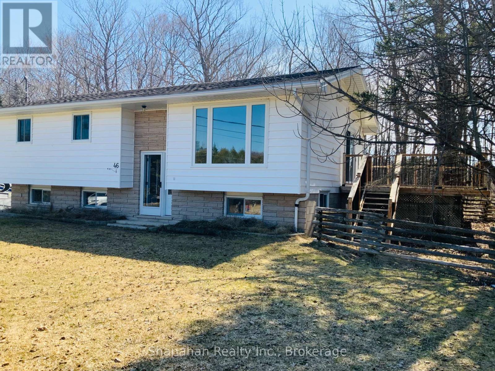 46 Maple Golf Crescent, Northern Bruce Peninsula, Ontario  N0H 2R0 - Photo 4 - X12055599