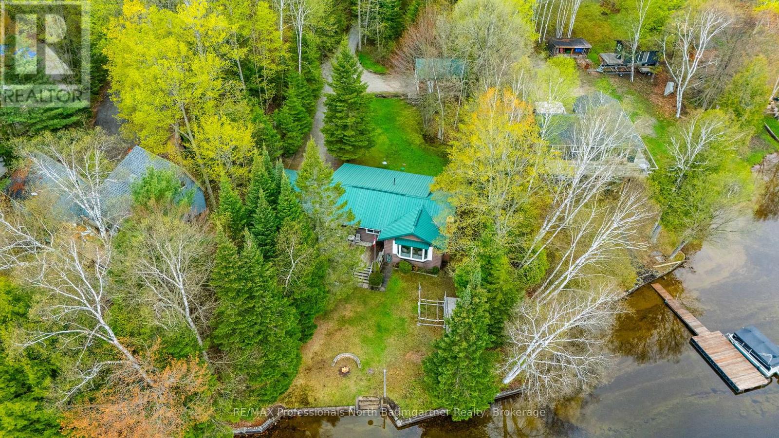 6258 Haliburton Lake Road, Dysart Et Al, Ontario  K0M 1S0 - Photo 48 - X12074153