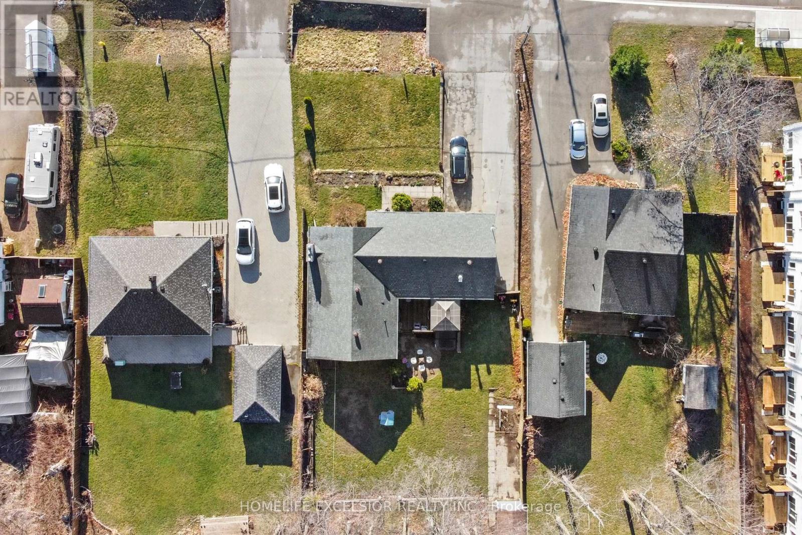 Property at 823 ESSA ROAD image 3