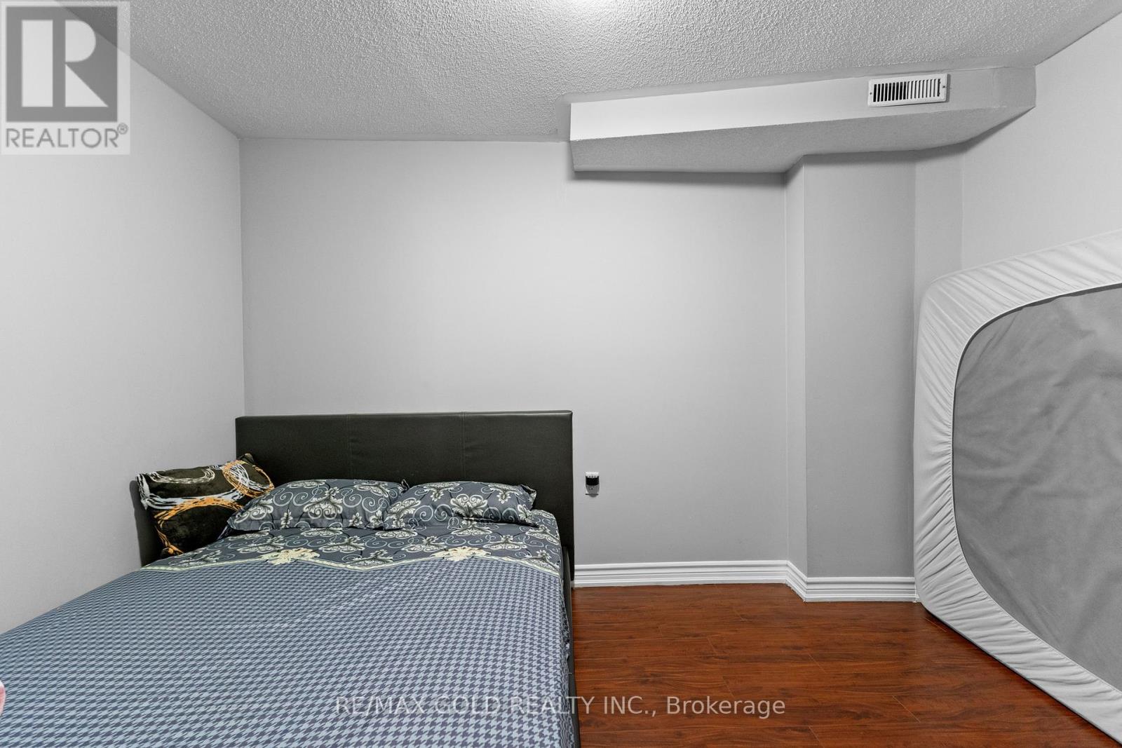 1 Ice Fields Road, Brampton (Sandringham-Wellington), Ontario  L6R 3G7 - Photo 44 - W12080441