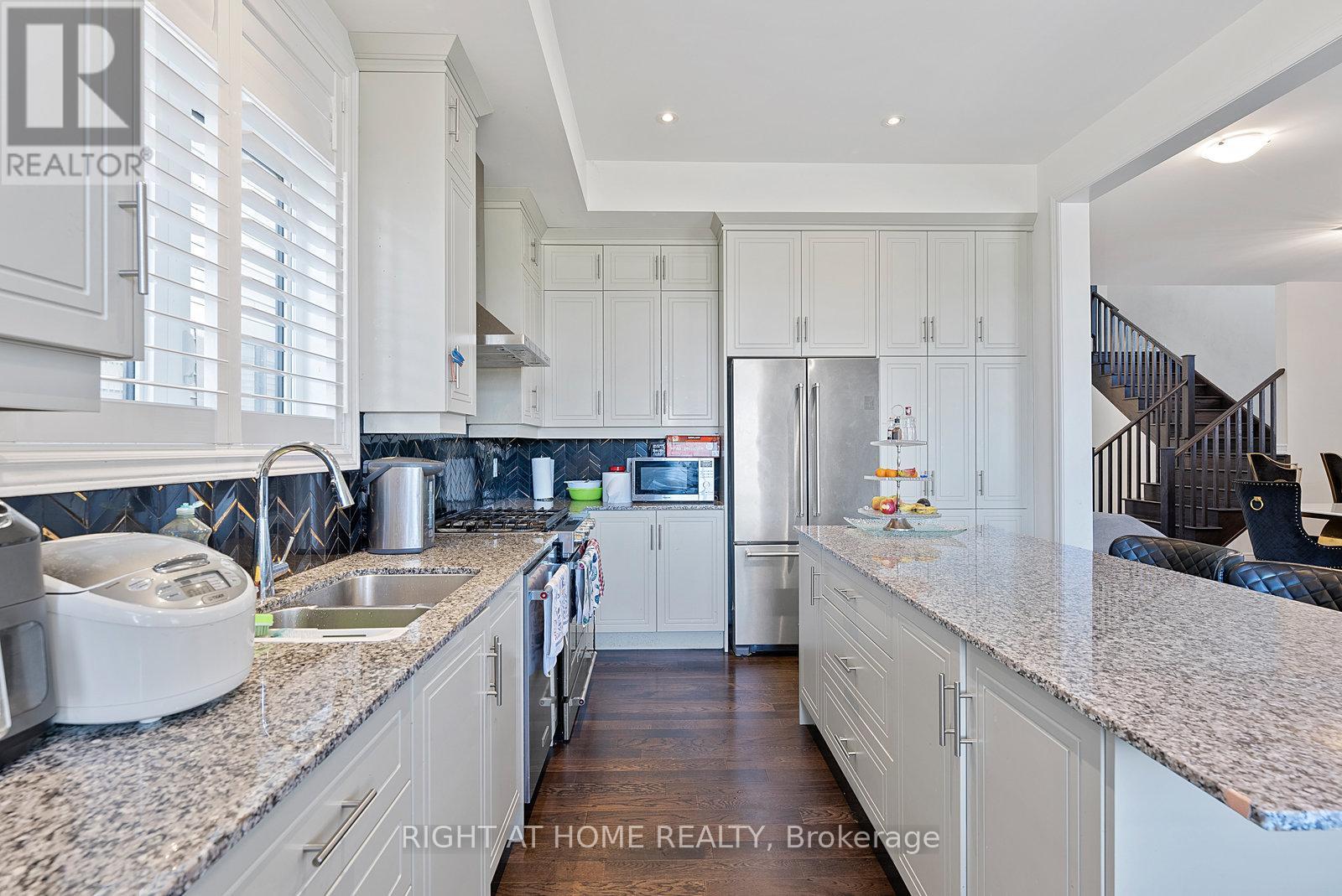 90 Spitfire Drive, Hamilton, Ontario  L0R 1W0 - Photo 14 - X12080447