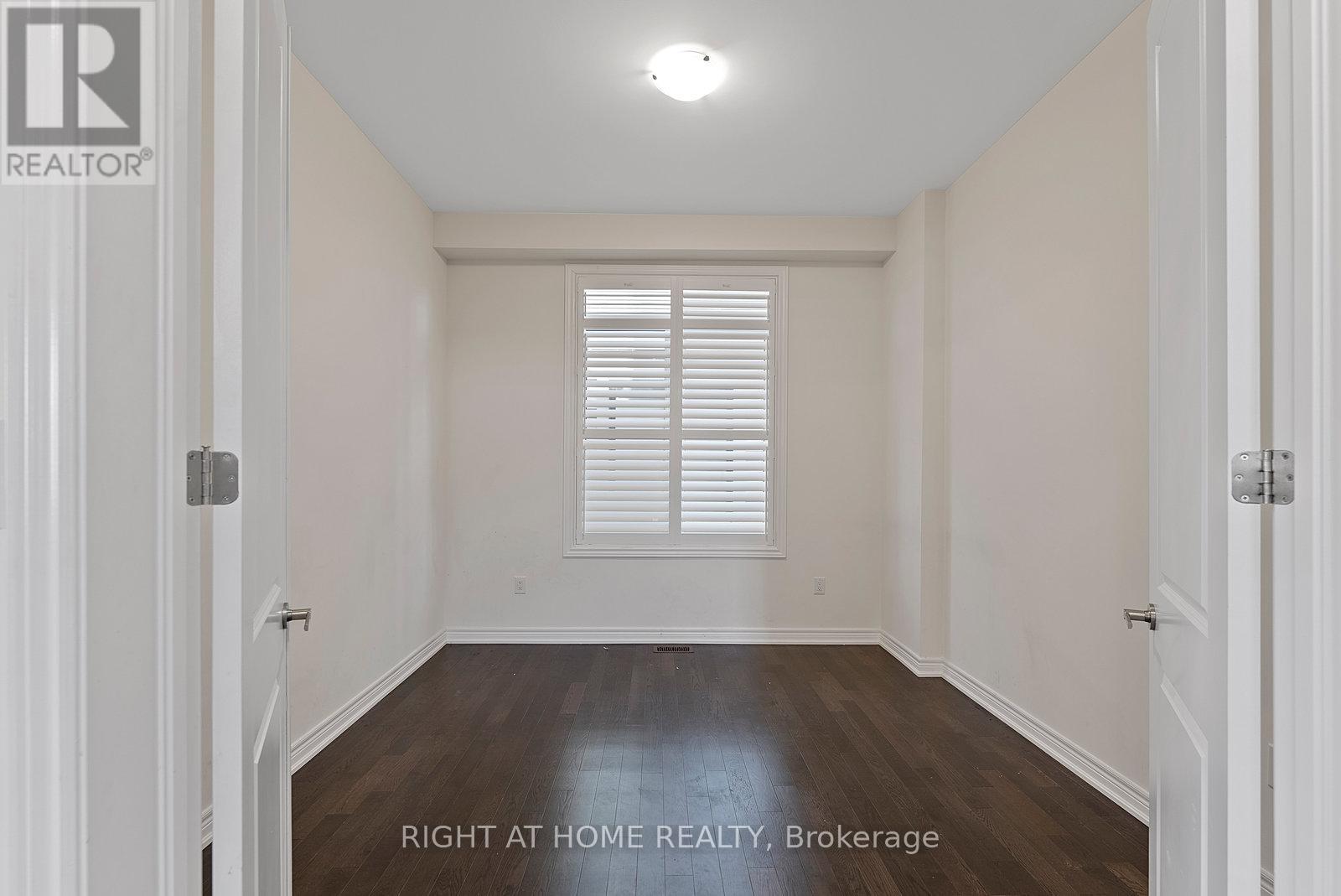 90 Spitfire Drive, Hamilton, Ontario  L0R 1W0 - Photo 15 - X12080447