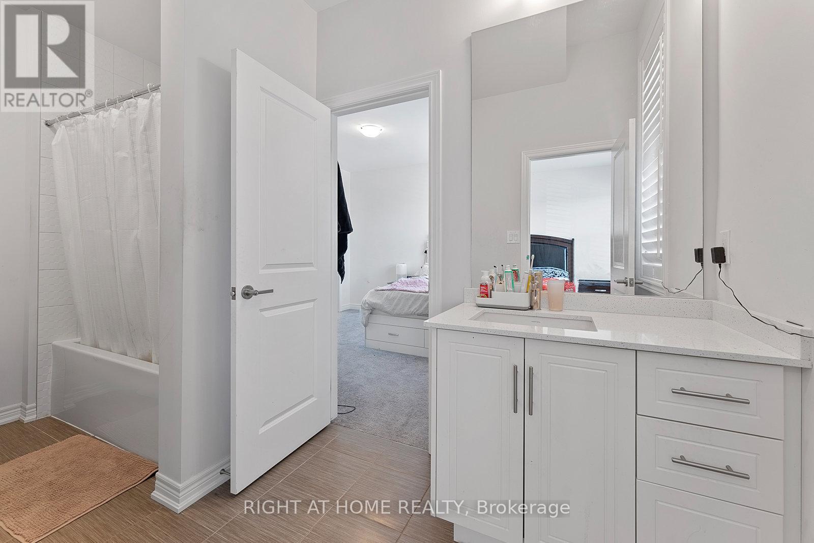 90 Spitfire Drive, Hamilton, Ontario  L0R 1W0 - Photo 28 - X12080447
