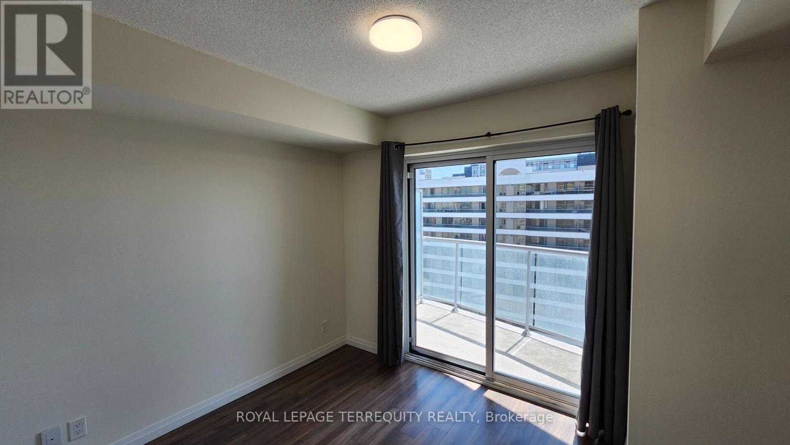1207 - 2152 Lawrence Avenue E, Toronto, Ontario  M1R 0B5 - Photo 4 - E12080482