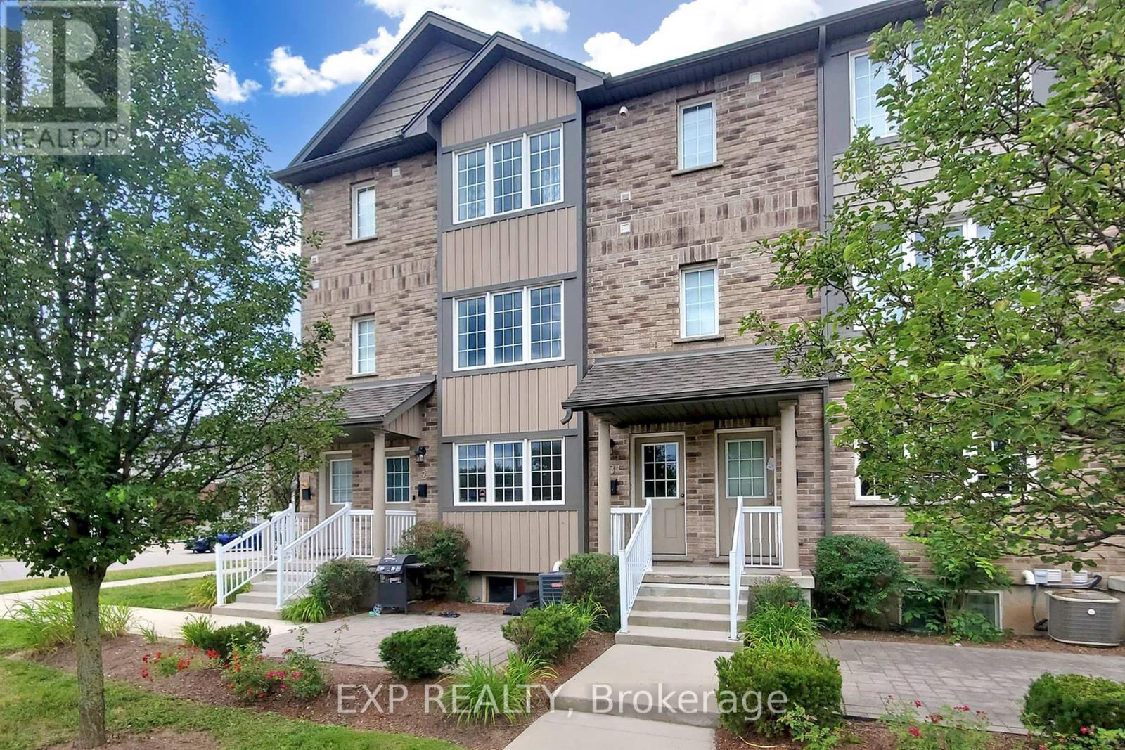 Property at 3 - 275 OLD HURON ROAD image 4
