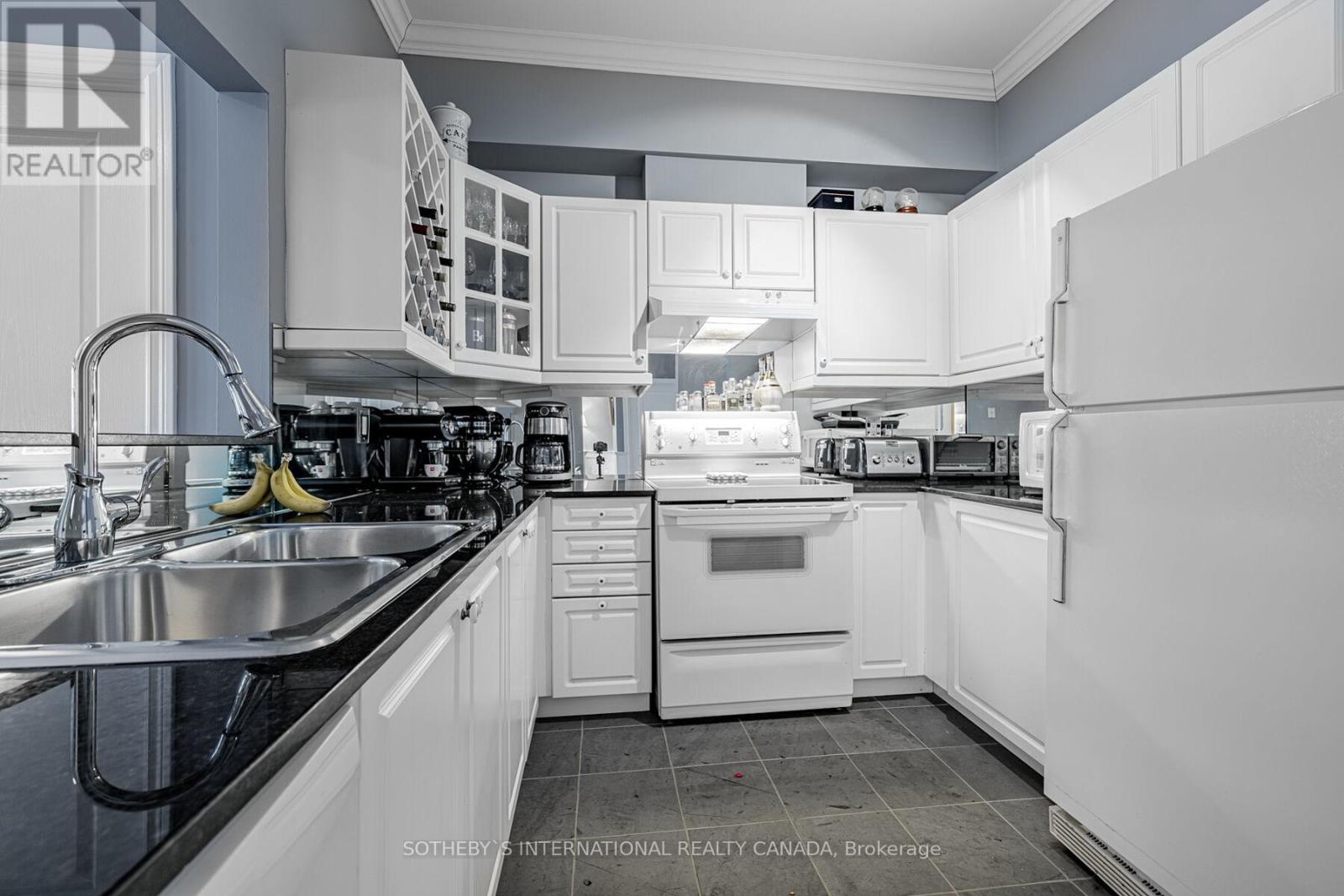 103 - 1 Balmoral Avenue, Toronto, Ontario  M4V 3B9 - Photo 16 - C12054355