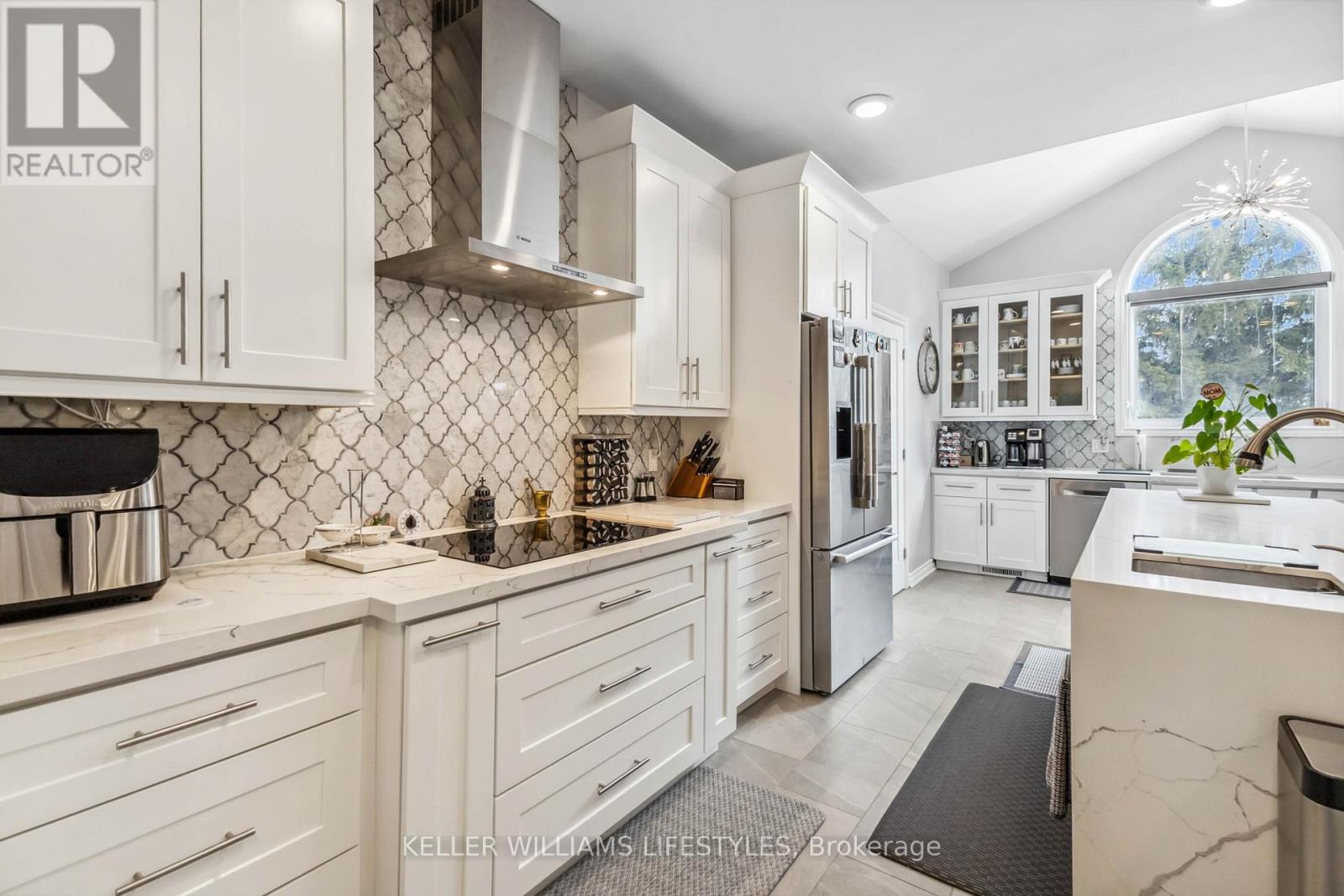 87 Sir James Court, Middlesex Centre (Arva), Ontario  N0M 1C0 - Photo 10 - X12080495