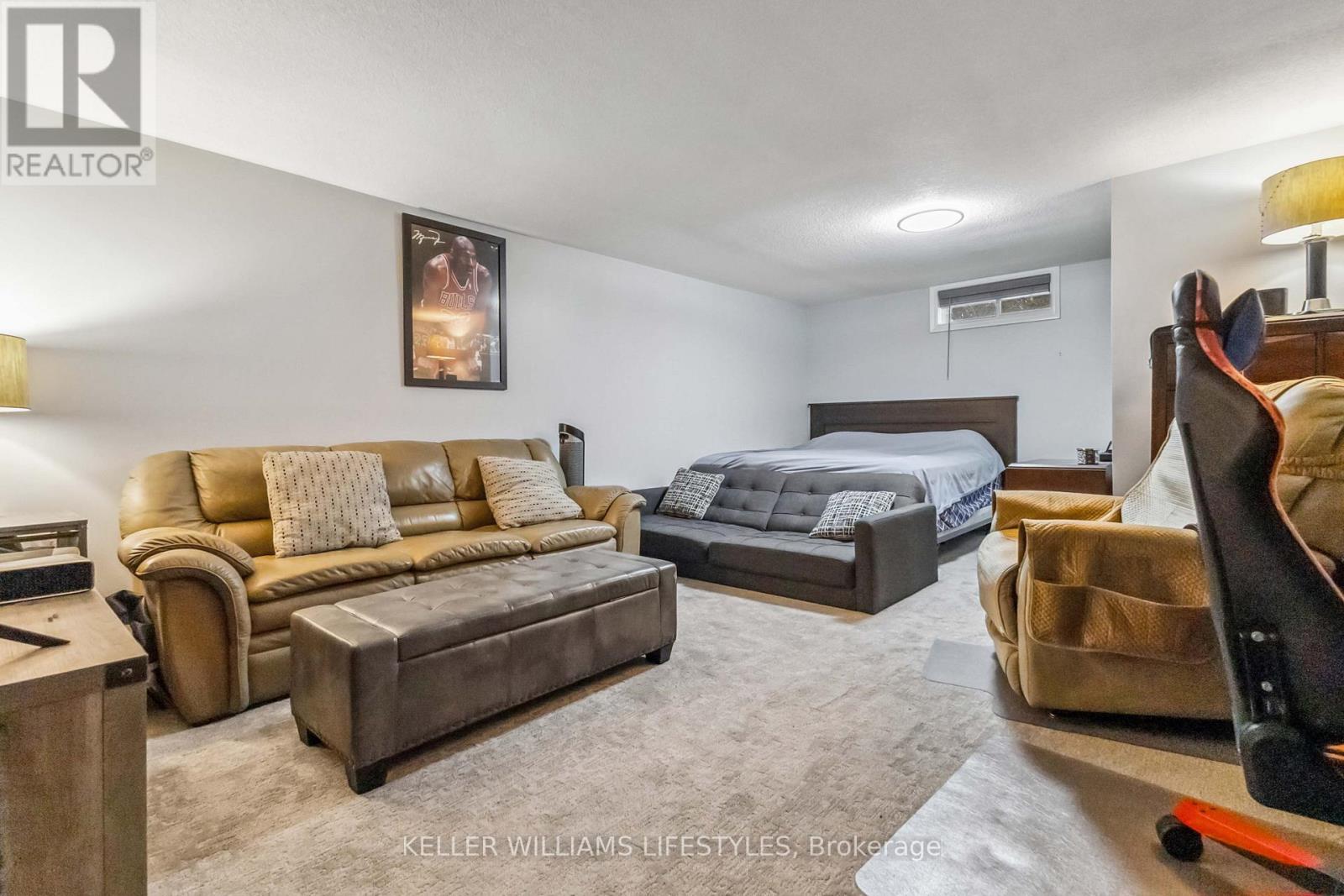 87 Sir James Court, Middlesex Centre (Arva), Ontario  N0M 1C0 - Photo 38 - X12080495