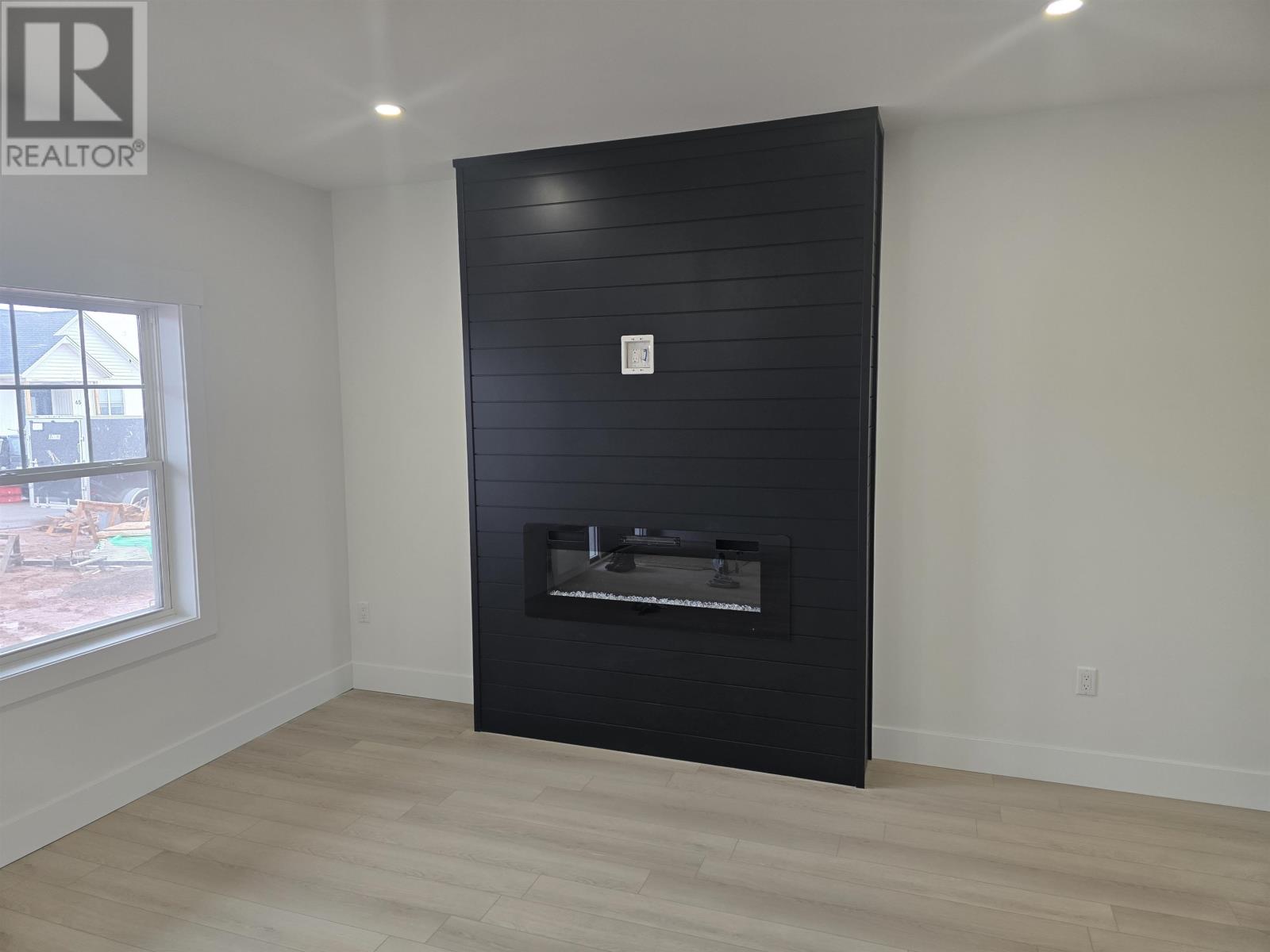 Property at 38 JUDY Avenue image 3