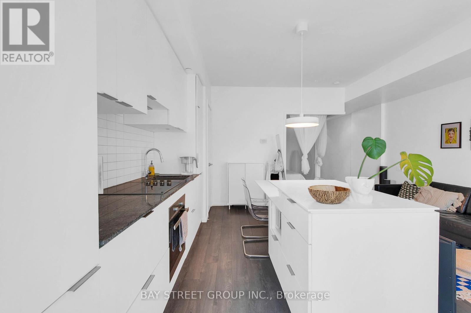1704 - 5 St Joseph Street, Toronto, Ontario  M4Y 1W8 - Photo 12 - C12080550