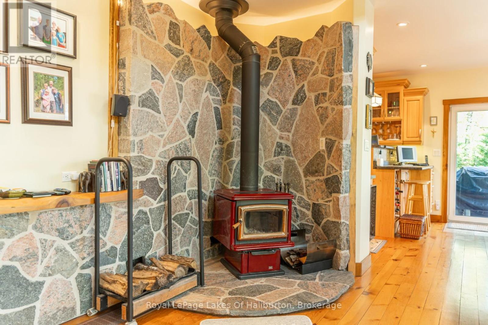48 Russell Drive, Trent Lakes, Ontario  K0M 2A0 - Photo 20 - X12075615