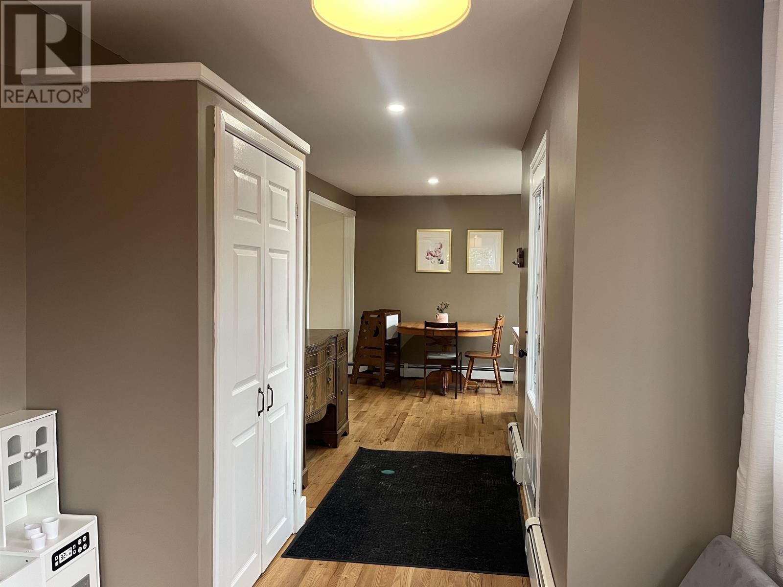 Property at 6 CONNOLLY Lane image 4