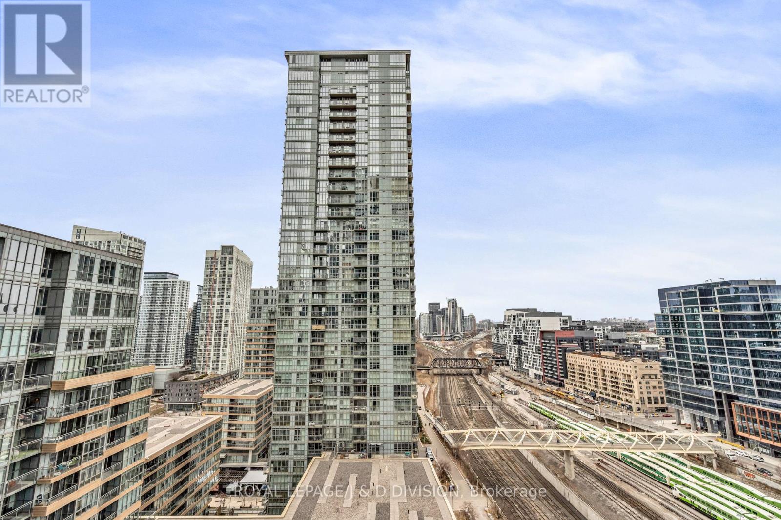 2208 - 25 Capreol Court, Toronto (Waterfront Communities), Ontario  M5V 3Z7 - Photo 16 - C12080621
