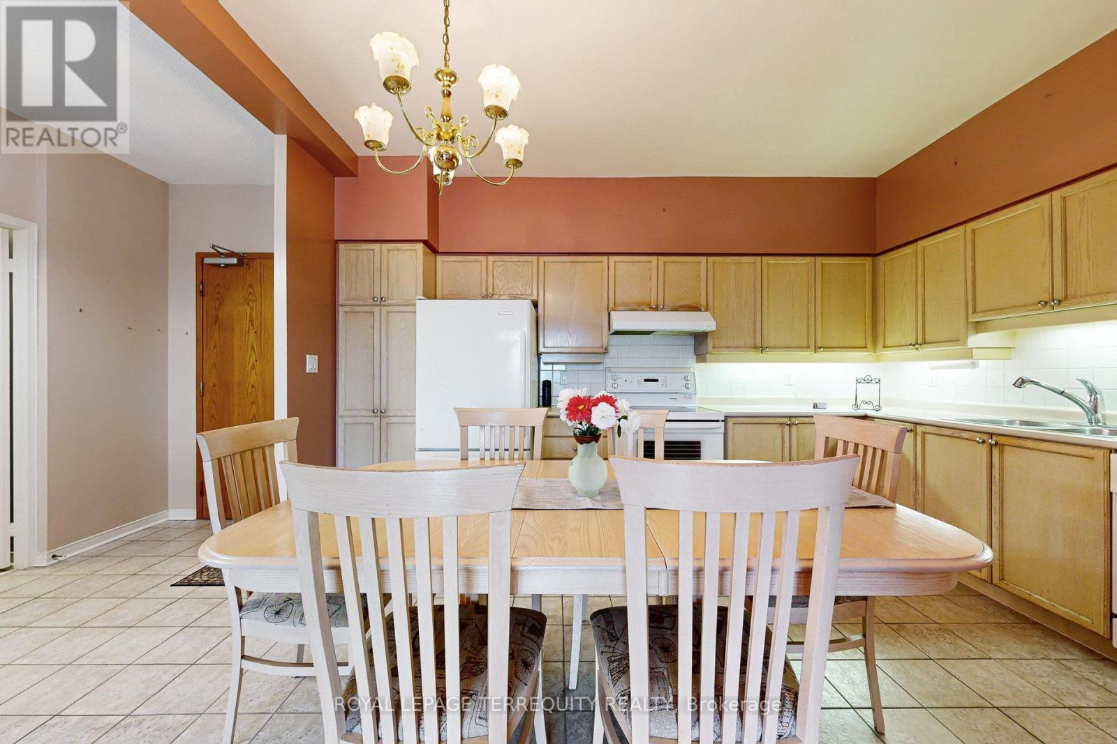 615 - 7373 Martin Grove Road, Vaughan, Ontario  L4L 9K1 - Photo 11 - N12080587