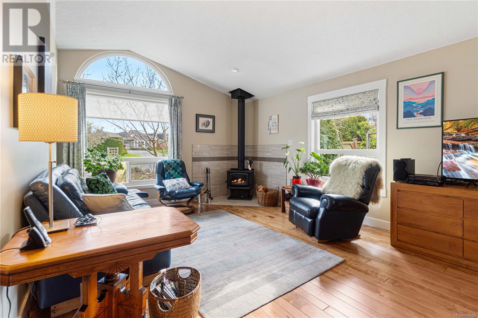 Property at 870 Marsh Pl image 3