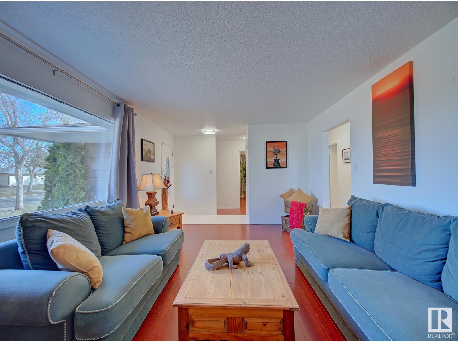 Property at 8929 94 AV image 3