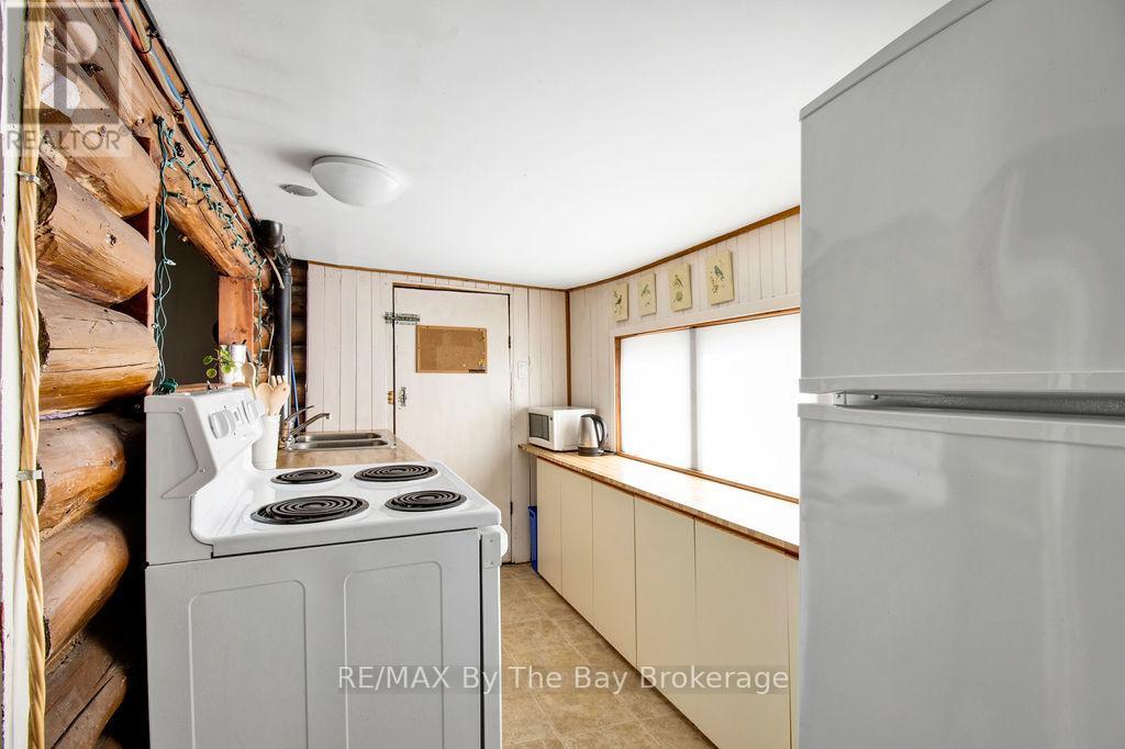 125 River Road E, Wasaga Beach, Ontario  L9Z 2L4 - Photo 13 - S12080751