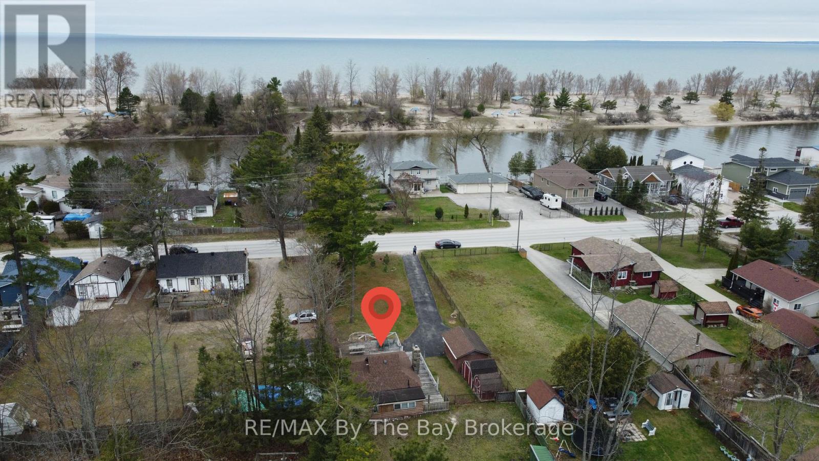 Property at 125 RIVER ROAD E image 5