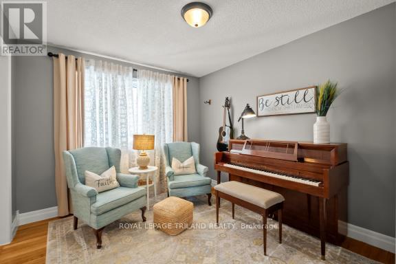 21 Sherwood Crescent, South Huron (Exeter), Ontario  N0M 1S1 - Photo 11 - X12073162