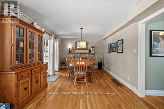 21 Sherwood Crescent, South Huron (Exeter), Ontario  N0M 1S1 - Photo 12 - X12073162