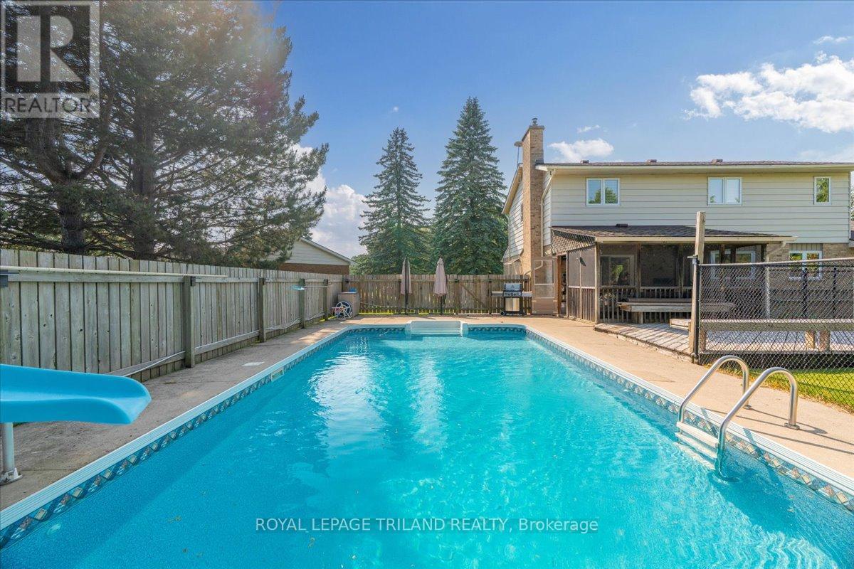 21 Sherwood Crescent, South Huron (Exeter), Ontario  N0M 1S1 - Photo 40 - X12073162