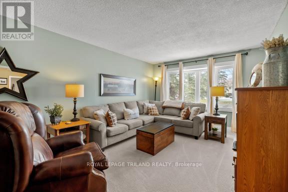 21 Sherwood Crescent, South Huron (Exeter), Ontario  N0M 1S1 - Photo 7 - X12073162