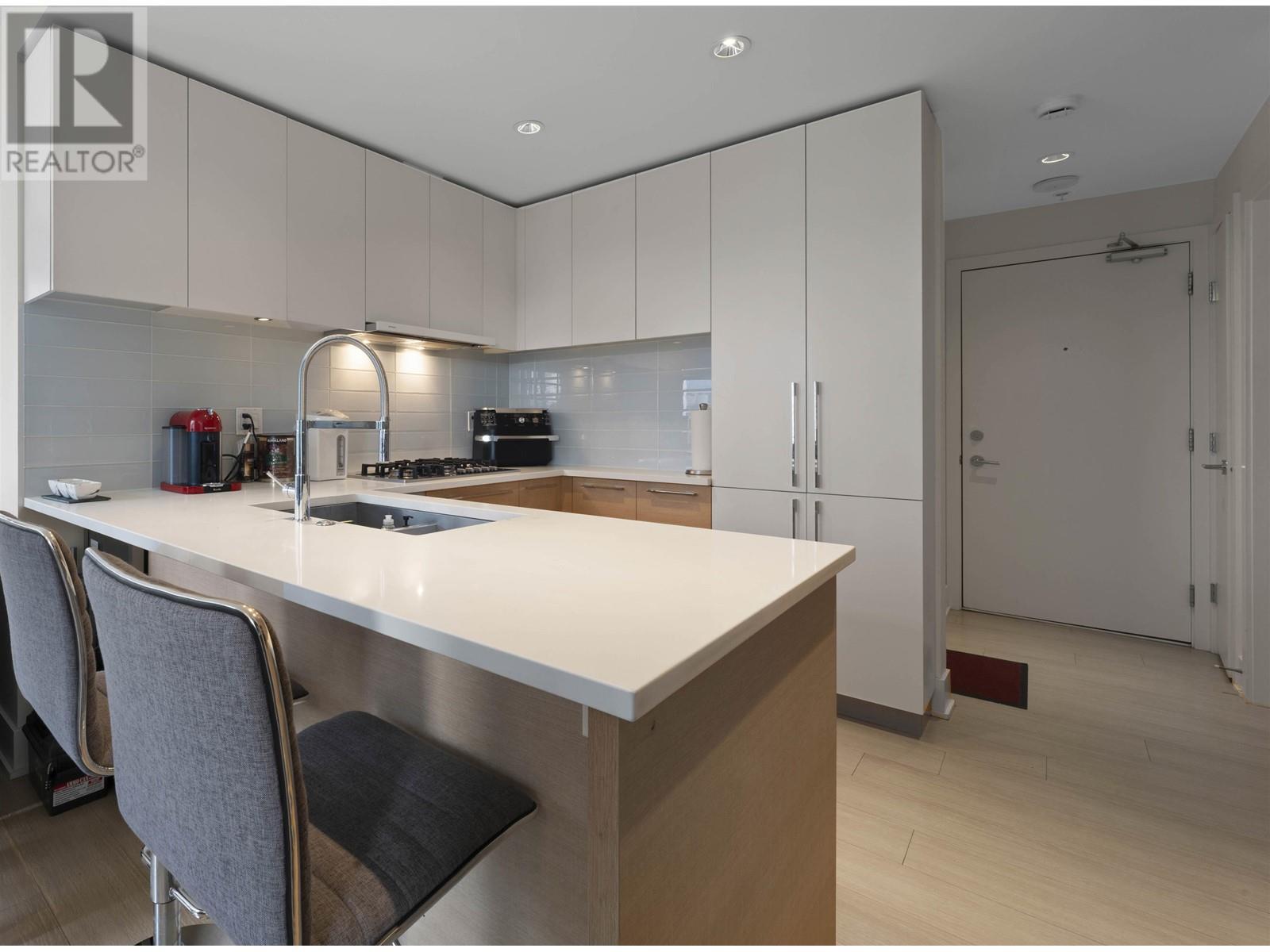 1703 1188 Pinetree Way, Coquitlam, British Columbia  V3B 0K9 - Photo 3 - R2989741