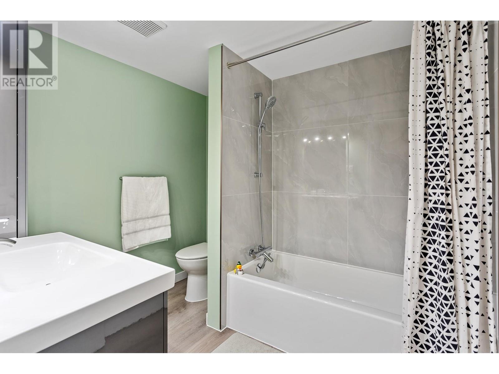 11 385 Ginger Drive, New Westminster, British Columbia  V3L 5L6 - Photo 29 - R2989751