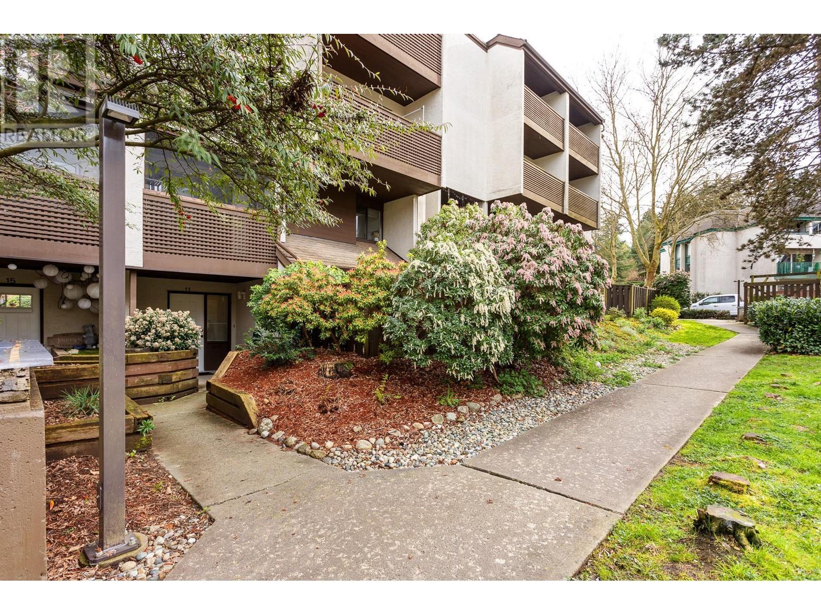 11 385 Ginger Drive, New Westminster, British Columbia  V3L 5L6 - Photo 3 - R2989751