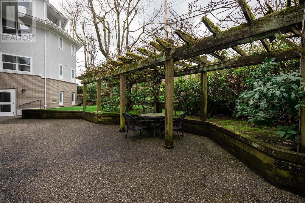 305 668 W 16 Avenue, Vancouver, British Columbia  V5Z 1S6 - Photo 17 - R2989752