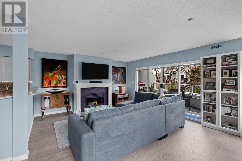 305 668 W 16 Avenue, Vancouver, British Columbia  V5Z 1S6 - Photo 2 - R2989752