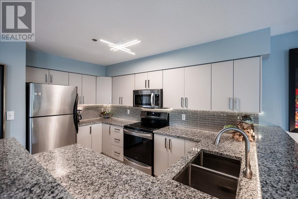 305 668 W 16 Avenue, Vancouver, British Columbia  V5Z 1S6 - Photo 6 - R2989752