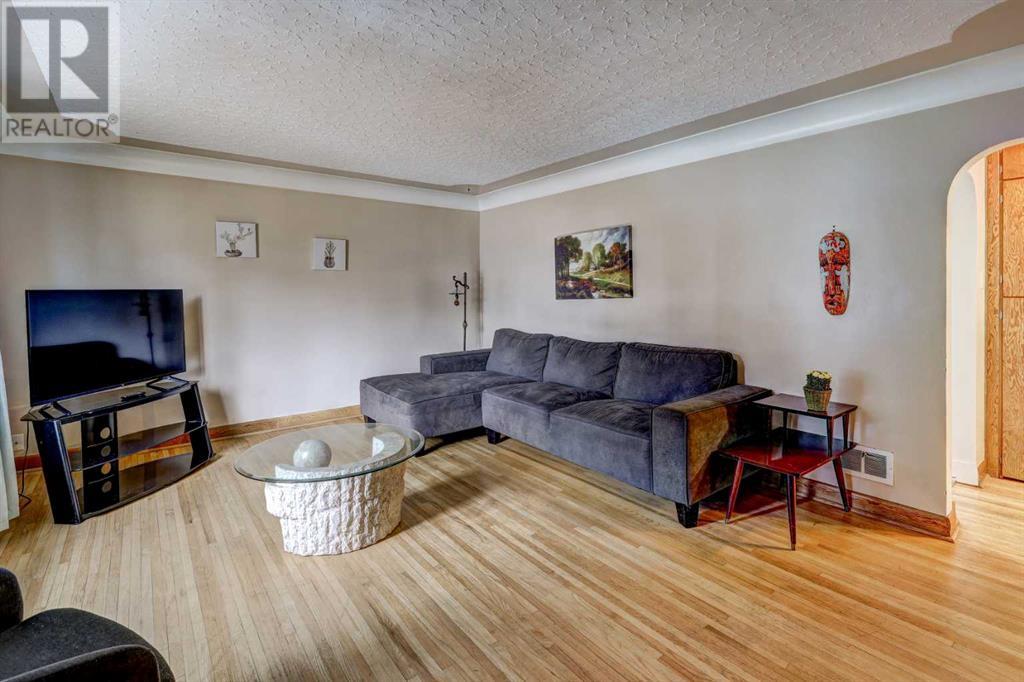 2452 22a Street Nw, Calgary, Alberta  T2M 3X7 - Photo 12 - A2208565