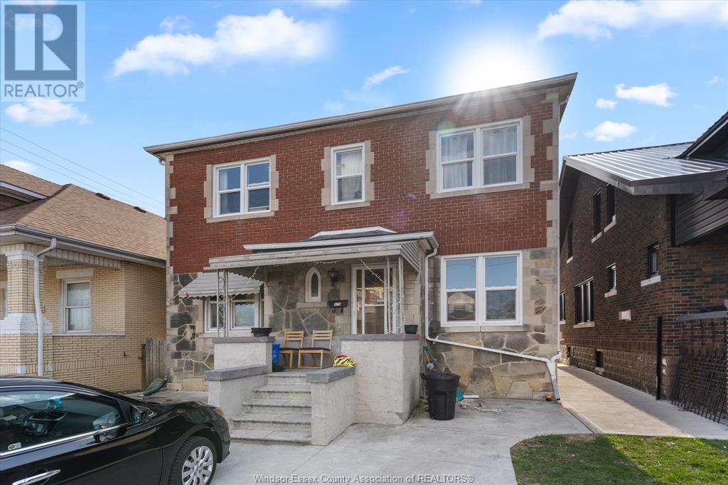 Property at 975 PARENT image 3