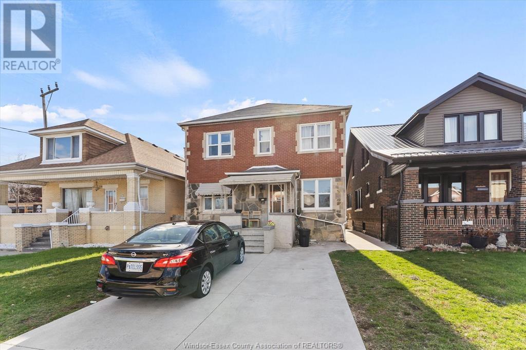Property at 975 PARENT image 5