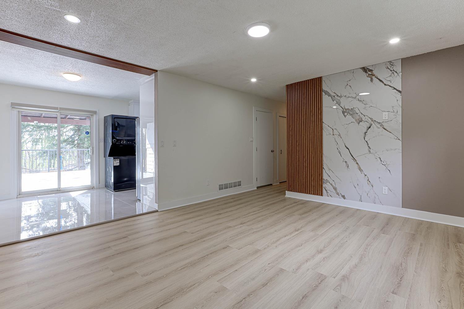 Property at 14888 88 AVENUE image 4