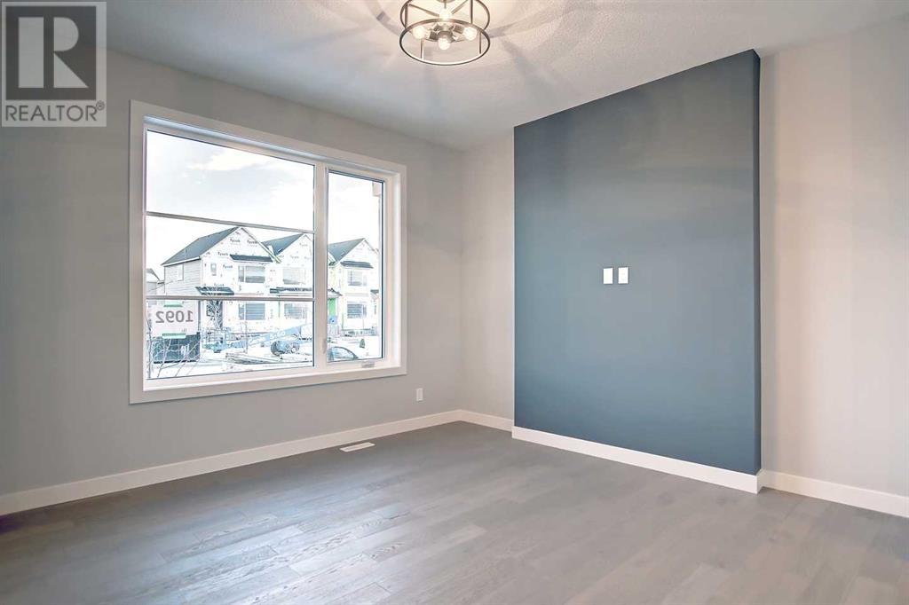 Property at 324 Waterford Boulevard image 4
