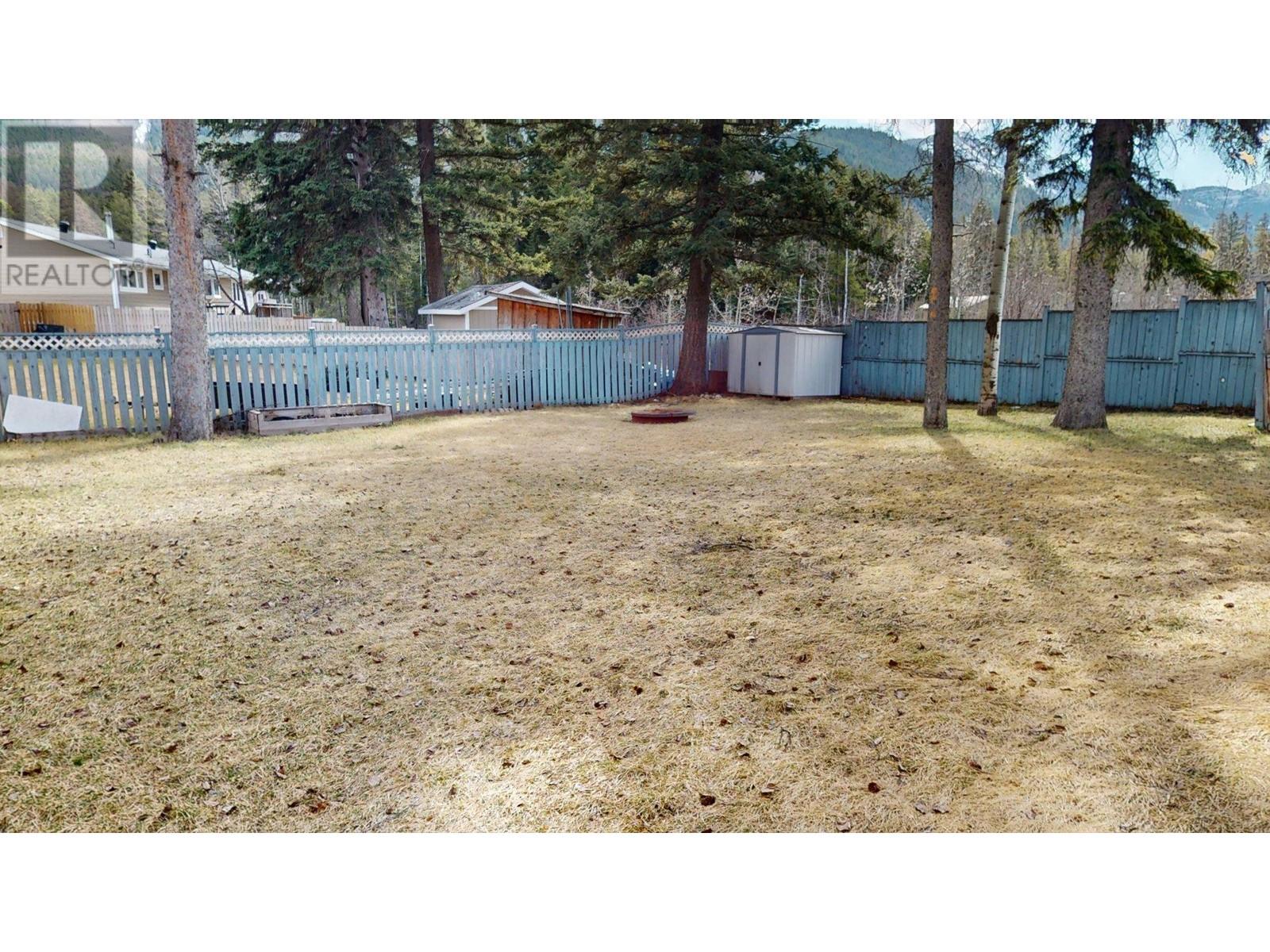 490 Pine Avenue