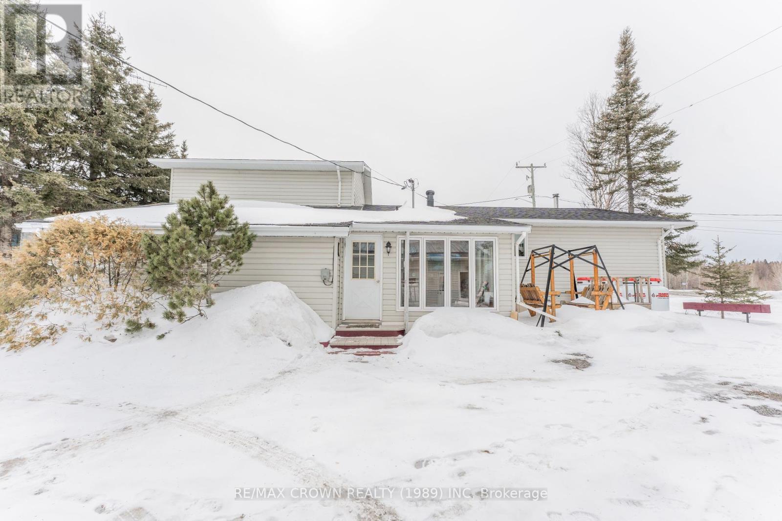 131 Highway 11 W, Fauquier-Strickland, Ontario  P0L 1G0 - Photo 3 - T12080969