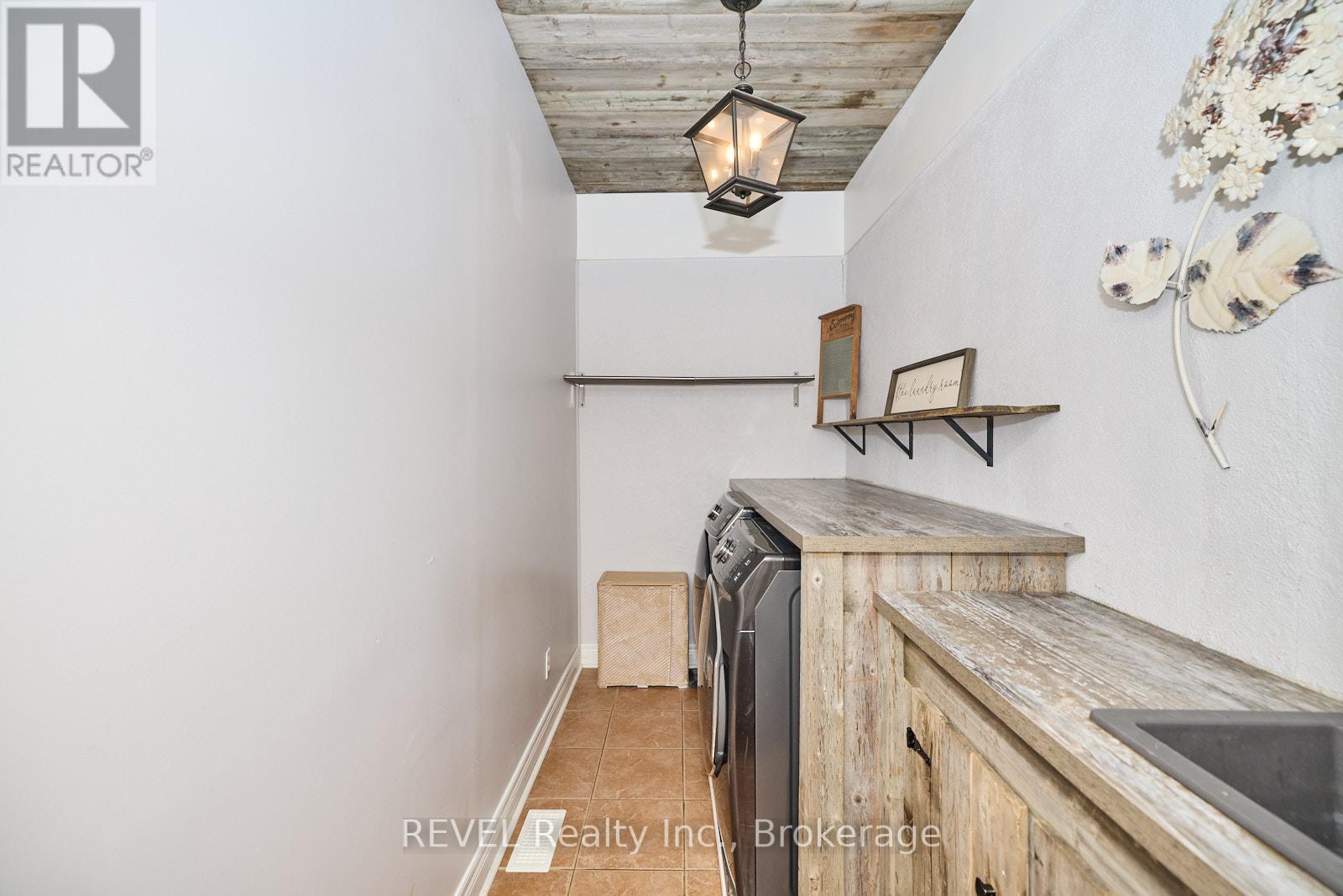 9695 Grassy Brook Road, Niagara Falls (Schisler), Ontario  L0S 1K0 - Photo 40 - X12080854