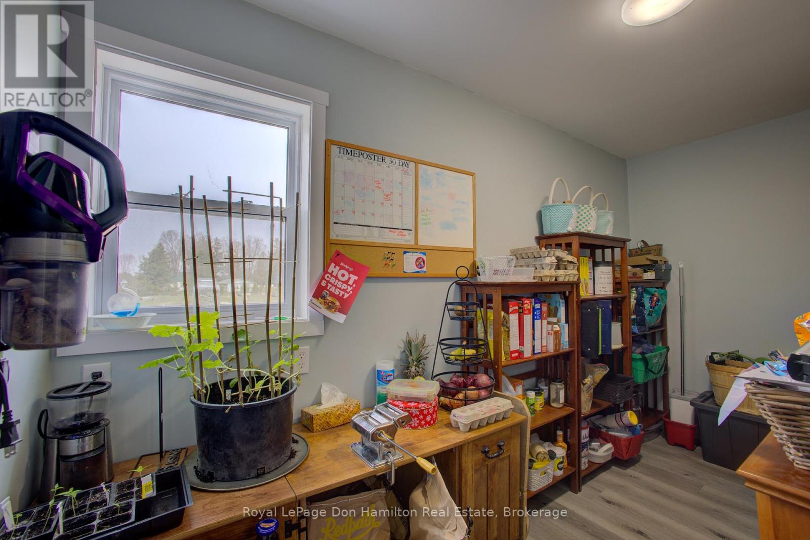336 Turnberry Street, North Huron, Ontario  N0G 2W0 - Photo 18 - X12080959