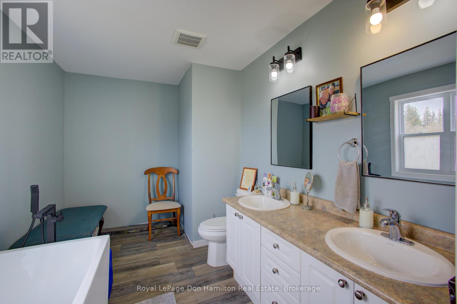 336 Turnberry Street, North Huron, Ontario  N0G 2W0 - Photo 21 - X12080959
