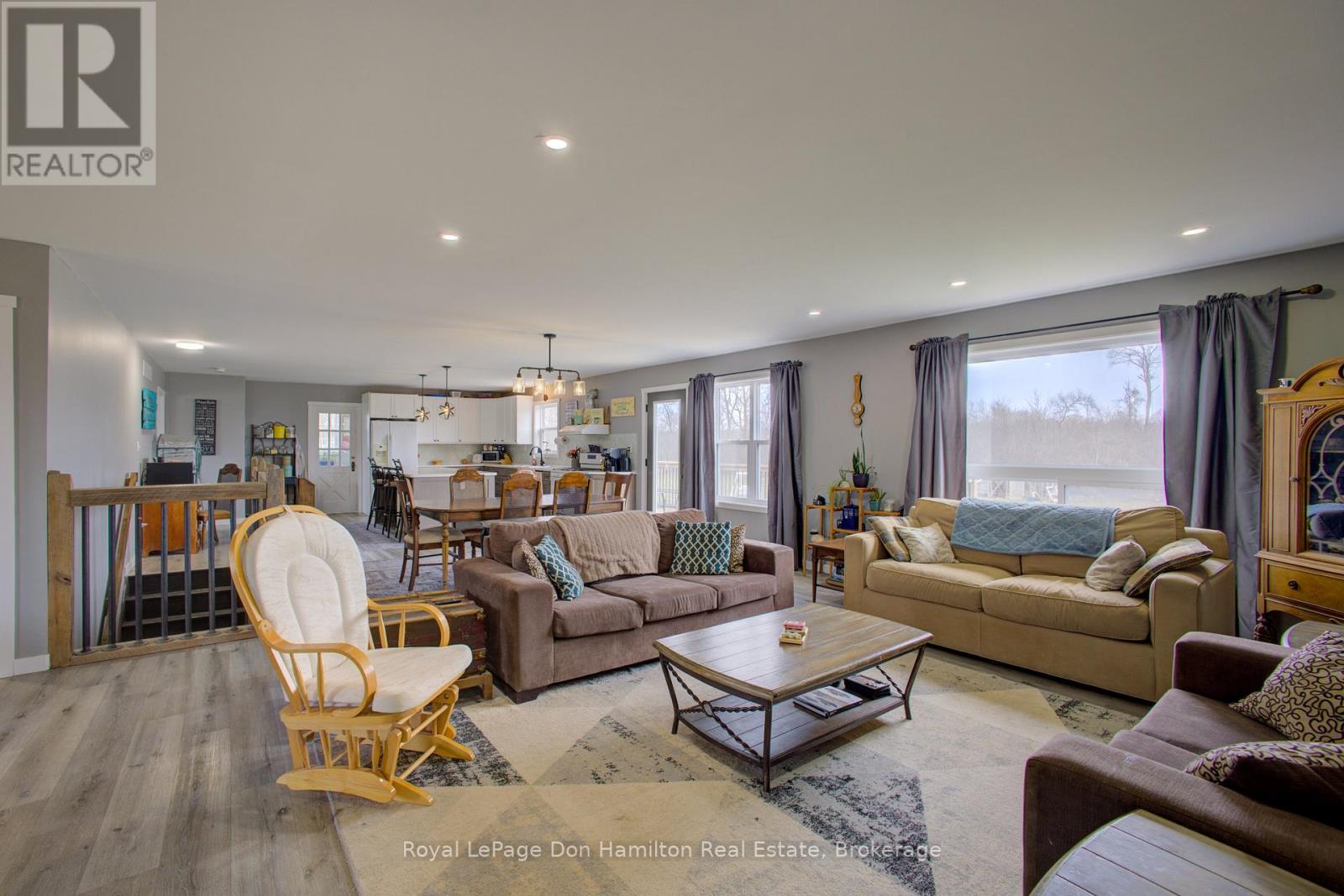336 Turnberry Street, North Huron, Ontario  N0G 2W0 - Photo 9 - X12080959