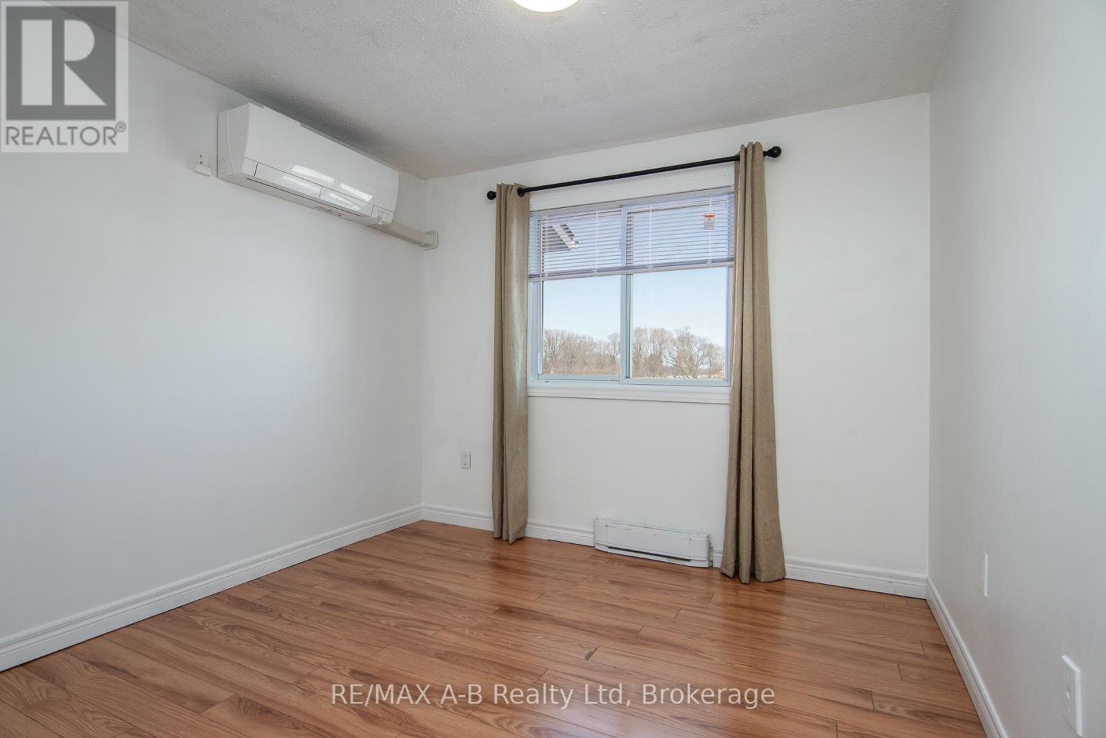 26 Dickens Place, Stratford, Ontario  N5A 7G1 - Photo 30 - X12080962